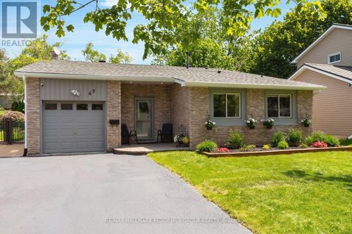 49 Noam Dr, Barrie, ON, L4N4N4 | Card Image