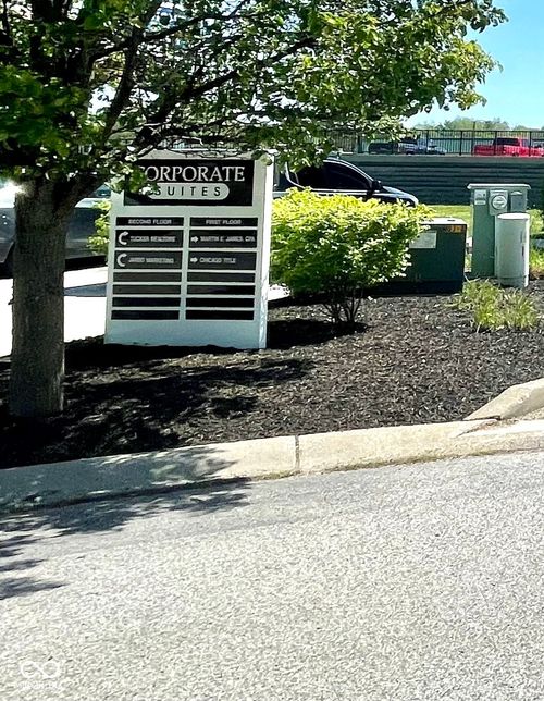 140 Meadow Lake Dr, Mooresville, IN, 46158-1497 | Card Image