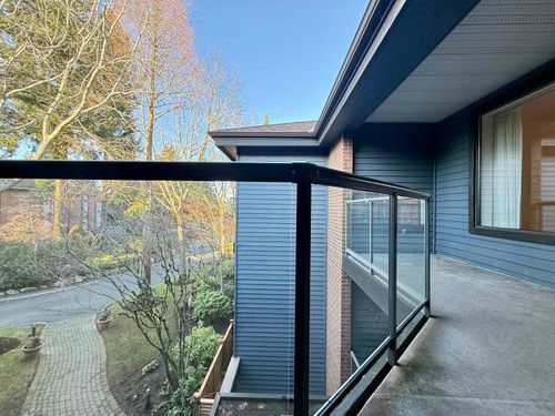 301-15300 17 Ave, Surrey, BC, V4A8Y6 | Card Image