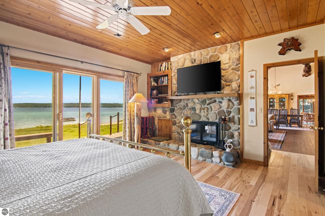 3485 N West Torch Lake Dr, House other with 5 bedrooms, 4 bathrooms and null parking in Kewadin MI | Image 36