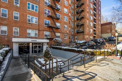 apt-3f-5425 Valles Ave, Bronx, NY, 10471-2511 | Card Image