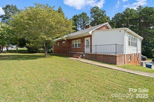 1916 Jake Alexander Blvd W, Salisbury, NC, 28147-1136 | Card Image