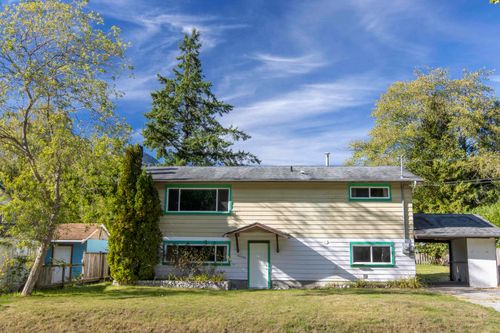 38183 Lombardy Cres, Squamish, BC, V8B0X3 | Card Image