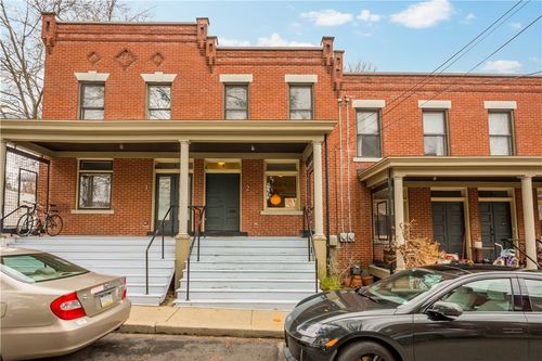 2 Clarendon Pl, Pittsburgh, PA, 15206-3461 | Card Image