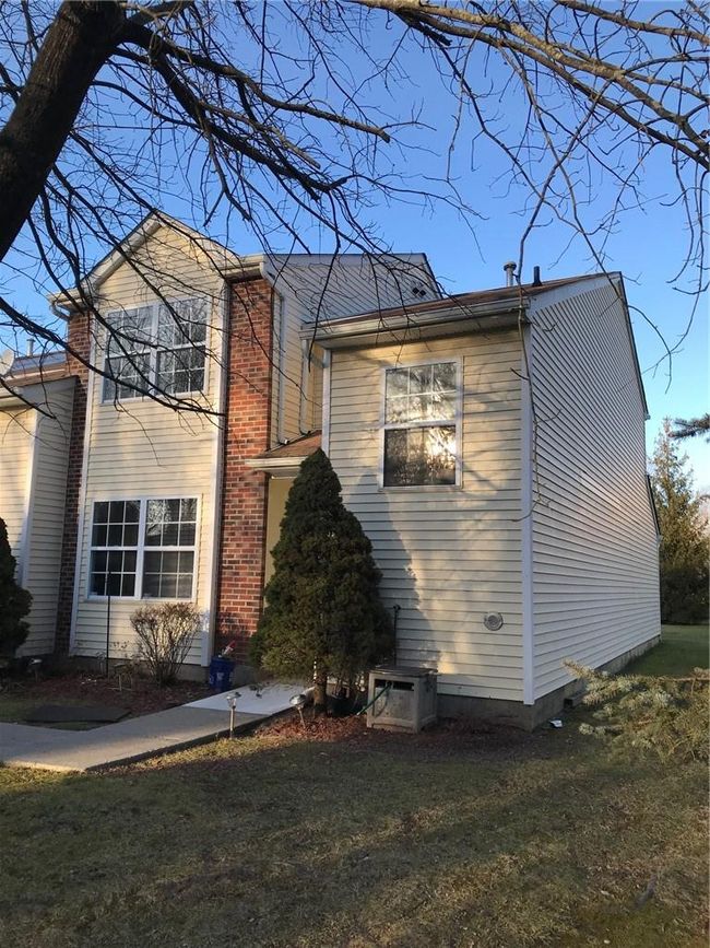 59 Woodlake Dr, Condo with 3 bedrooms, 2 bathrooms and 2 parking in Middletown NY | Image 8