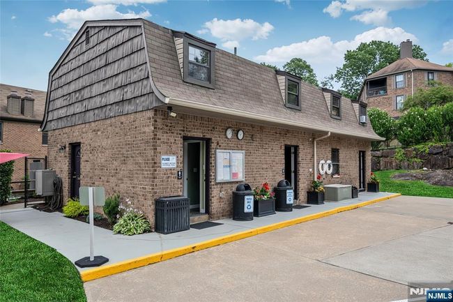 181 Long Hill Rd, House attached with 1 bedrooms, 2 bathrooms and null parking in Little Falls NJ | Image 23