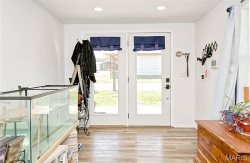 286 Wildflower Ave, Rockaway Beach, MO, 65740-9596 | Card Image
