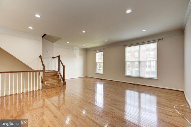 12920 Wood Crescent Cir, Townhouse with 3 bedrooms, 4 bathrooms and null parking in HERNDON VA | Image 7
