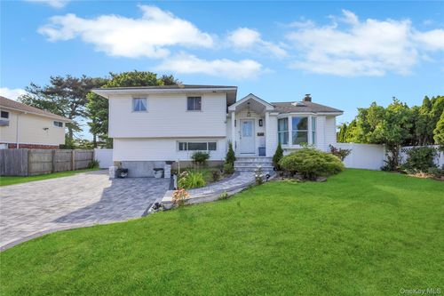11 Lee Drive, Oyster Bay, NY, 11735 | Card Image