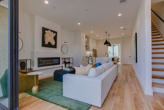 UNIT-108 - 805 Pavillion St, Condo with 3 bedrooms, 4 bathrooms and null parking in Dallas TX | Image 27