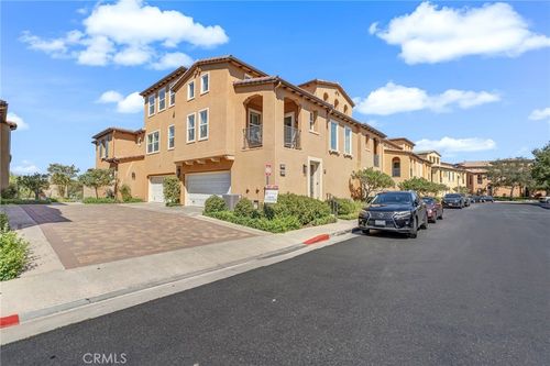 27022 Pebble Beach Dr, Valencia, CA, 91381-0668 | Card Image
