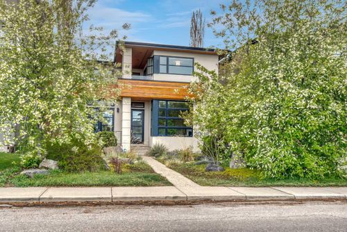 2008 38 Ave Sw, Calgary, AB, T2T2K4 | Card Image