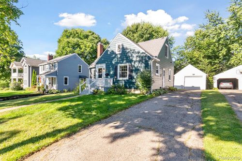 1134 Hutchins Ave, Ann Arbor, MI, 48103-5527 | Card Image