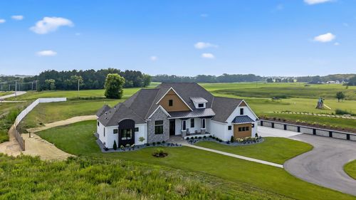 6783 Broadview Dr, Prior Lake, MN, 55372-3428 | Card Image