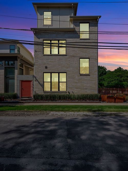 2802 Lee St, Dallas, TX, 75206-6506 | Card Image