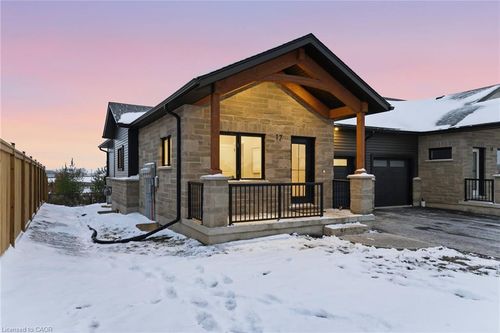 {{alt}} | Card Image