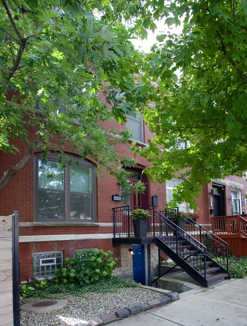 2643 W Maypole Ave, Chicago, IL, 60612-2062 | Card Image