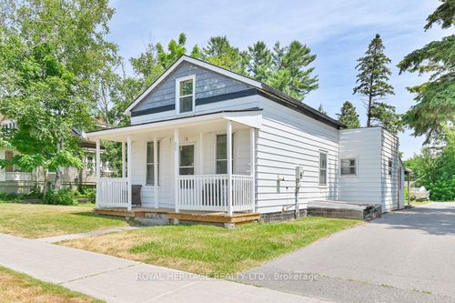 27 Young St, Brighton, ON, K0K1H0 | Card Image