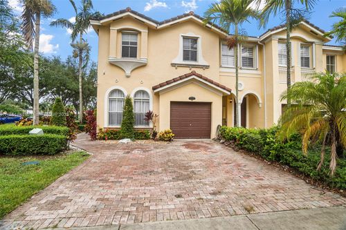 15030 Sw 9th Ter, Miami, FL, 33194-2460 | Card Image