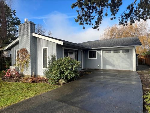 2224 Amherst Ave, Sidney, BC, V8L2G7 | Card Image