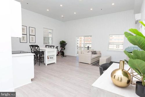 apt-502-211 Saint Paul St, BALTIMORE, MD, 21202-5961 | Card Image