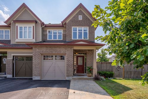 641 Willowmere Way, Gloucester, ON, K1T0K1 | Card Image