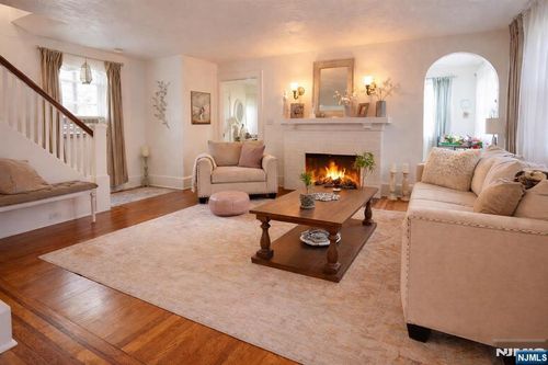 274 Englewood Ave, Teaneck, NJ, 07666-6041 | Card Image