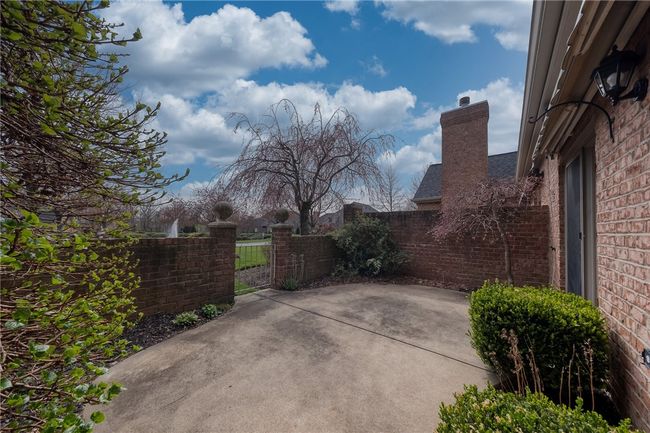 502 Applehill Ct, Condo with 3 bedrooms, 3 bathrooms and 2 parking in Gibsonia PA | Image 6