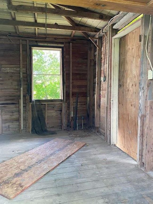 1502 E Texas Ave, House other with 3 bedrooms, 2 bathrooms and null parking in Mart TX | Image 19