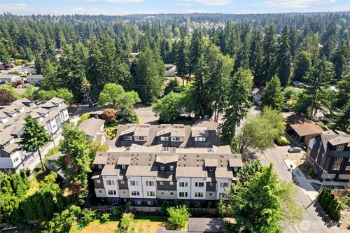 unit-b-18514 Meridian Ave N, Shoreline, WA, 98133-4263 | Card Image