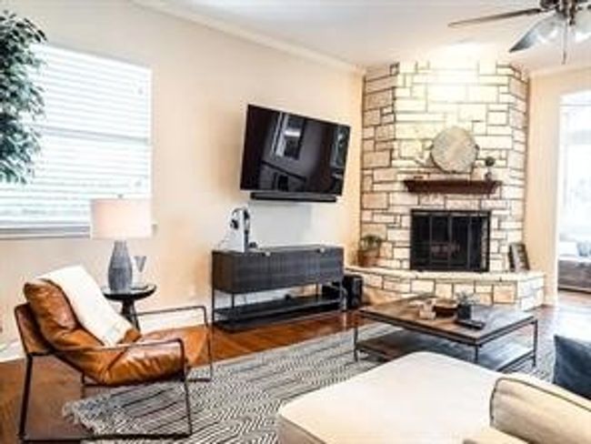 16308 Lake Loop, House other with 4 bedrooms, 4 bathrooms and 4 parking in Austin TX | Image 15