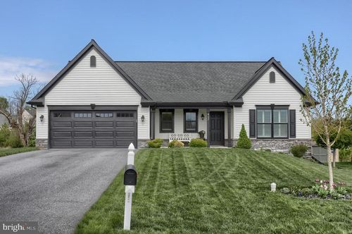 407 Orchid Cir, LEBANON, PA, 17046-8756 | Card Image
