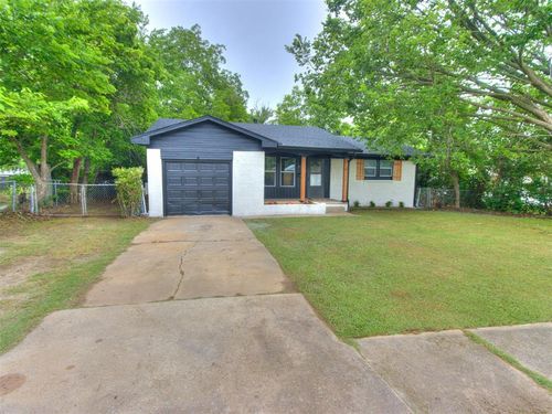 207 E Beech St, Tecumseh, OK, 74873-2011 | Card Image