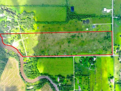 1734 Haynes Rd, Anahuac, TX, 77514-2571 | Card Image