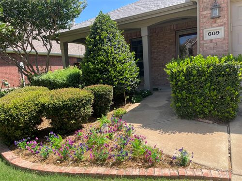 609 Lake Point Dr, Little Elm, TX, 75068-8426 | Card Image