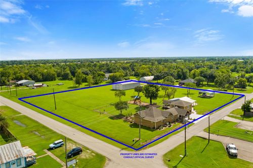 9203 Avenue G, Liverpool, TX, 77577-8910 | Card Image