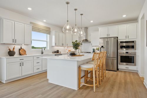 5418 Chapin Ln, Woodbury, MN, 55129-6402 | Card Image