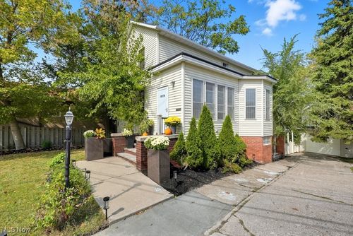 19270 Lorain Rd, Fairview Park, OH, 44126-1917 | Card Image