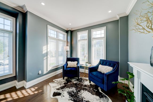 66 Daniel Reaman Cres, House attached with 4 bedrooms, 3 bathrooms and 2 parking in Vaughan ON | Image 5