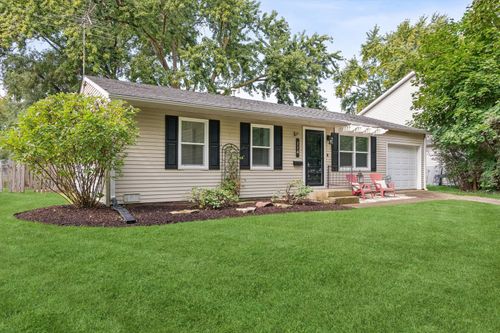 114 Briar Ln, Geneva, IL, 60134-2451 | Card Image
