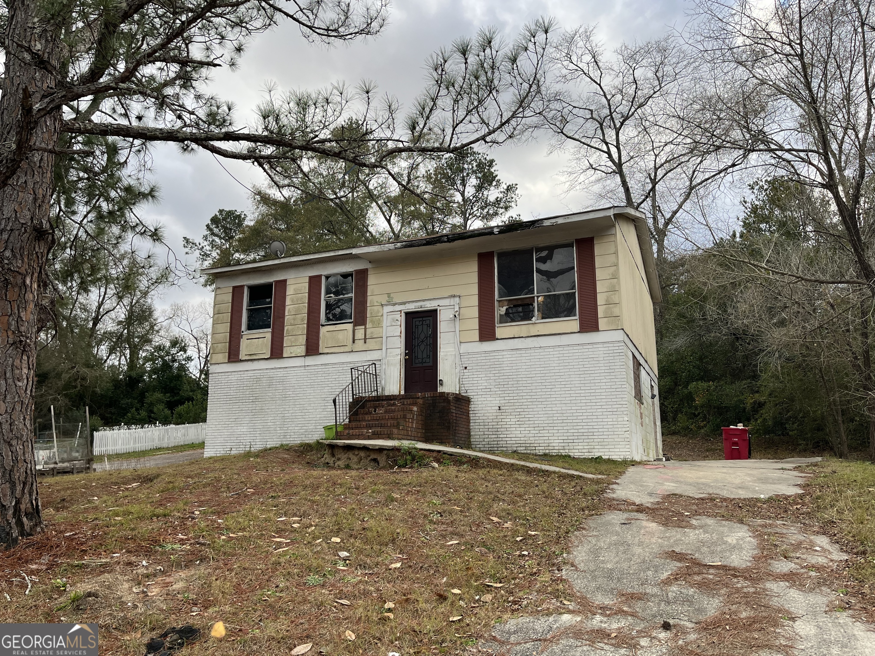 Kings Park Cir, Macon, GA 31217