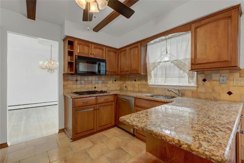 25 Cragmere Rd, Airmont, NY, 10901-7526 | Card Image