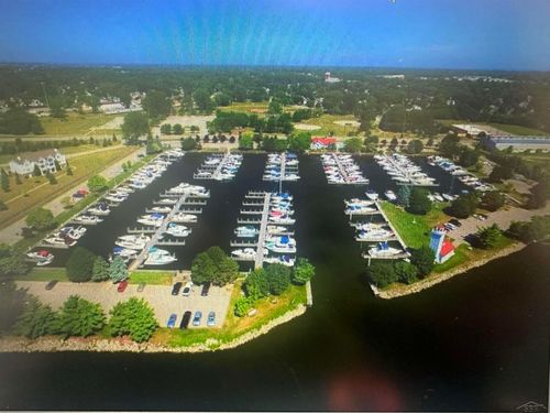12 Cove Dr, Bay City, MI, 48706-4172 | Card Image