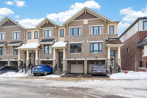 42-185 Bedrock Dr, Stoney Creek, ON, L8J0M5 | Card Image