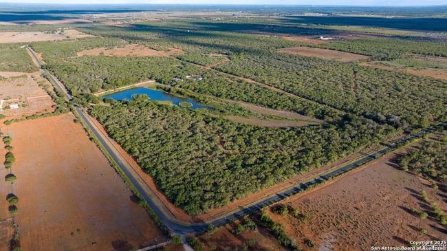 6170 County Road 332, Home with 4 bedrooms, 4 bathrooms and null parking in Jourdanton TX | Image 36