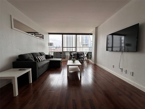 a702-1800 Lavaca St, Austin, TX, 78701-1336 | Card Image