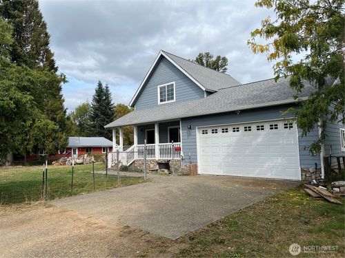 517 D St, Vader, WA, 98593-9782 | Card Image