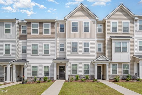 2708 Chert Ln, Raleigh, NC, 27610-7189 | Card Image