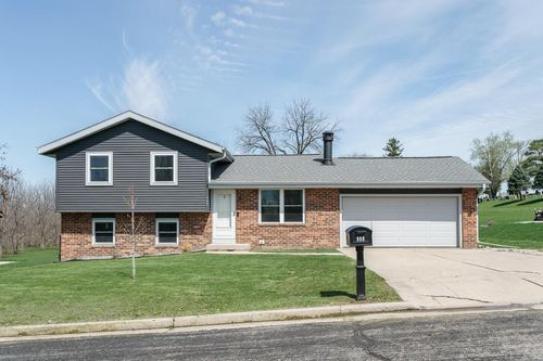 900 Hillside Lane, Watertown, WI, 53098 | Card Image