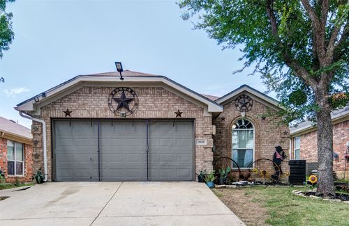 1010 Savage Dr, Denton, TX, 76207-8144 | Card Image